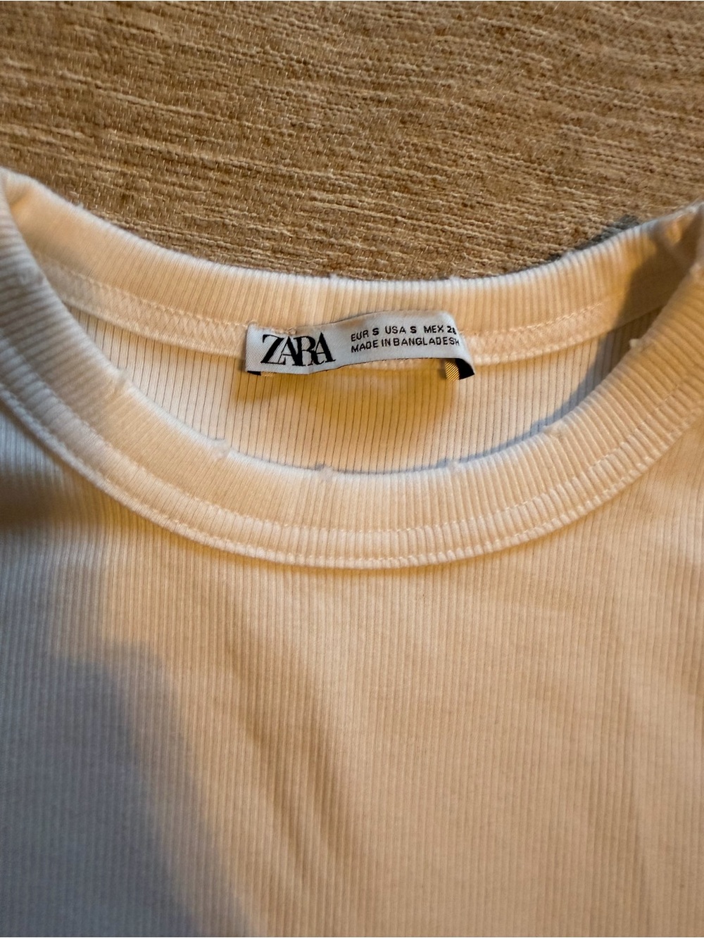 Zara White Ribbed Short Sleeve Tee - Picture 2 of 2
